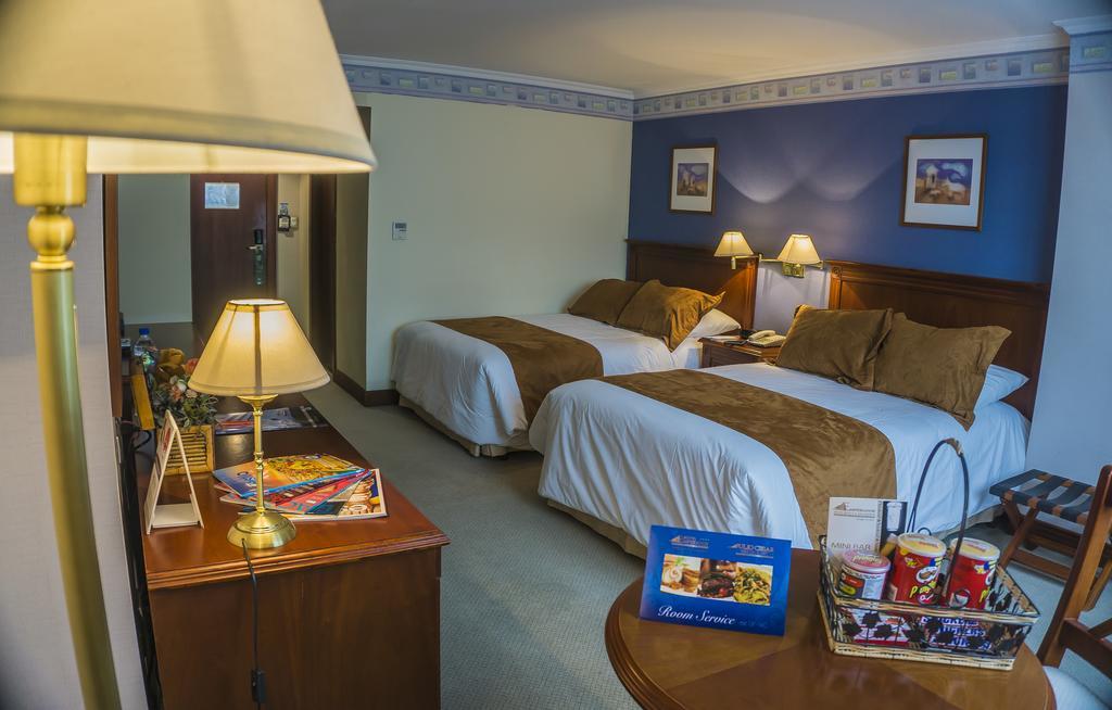 Hotel Emperador Ambato Kültér fotó