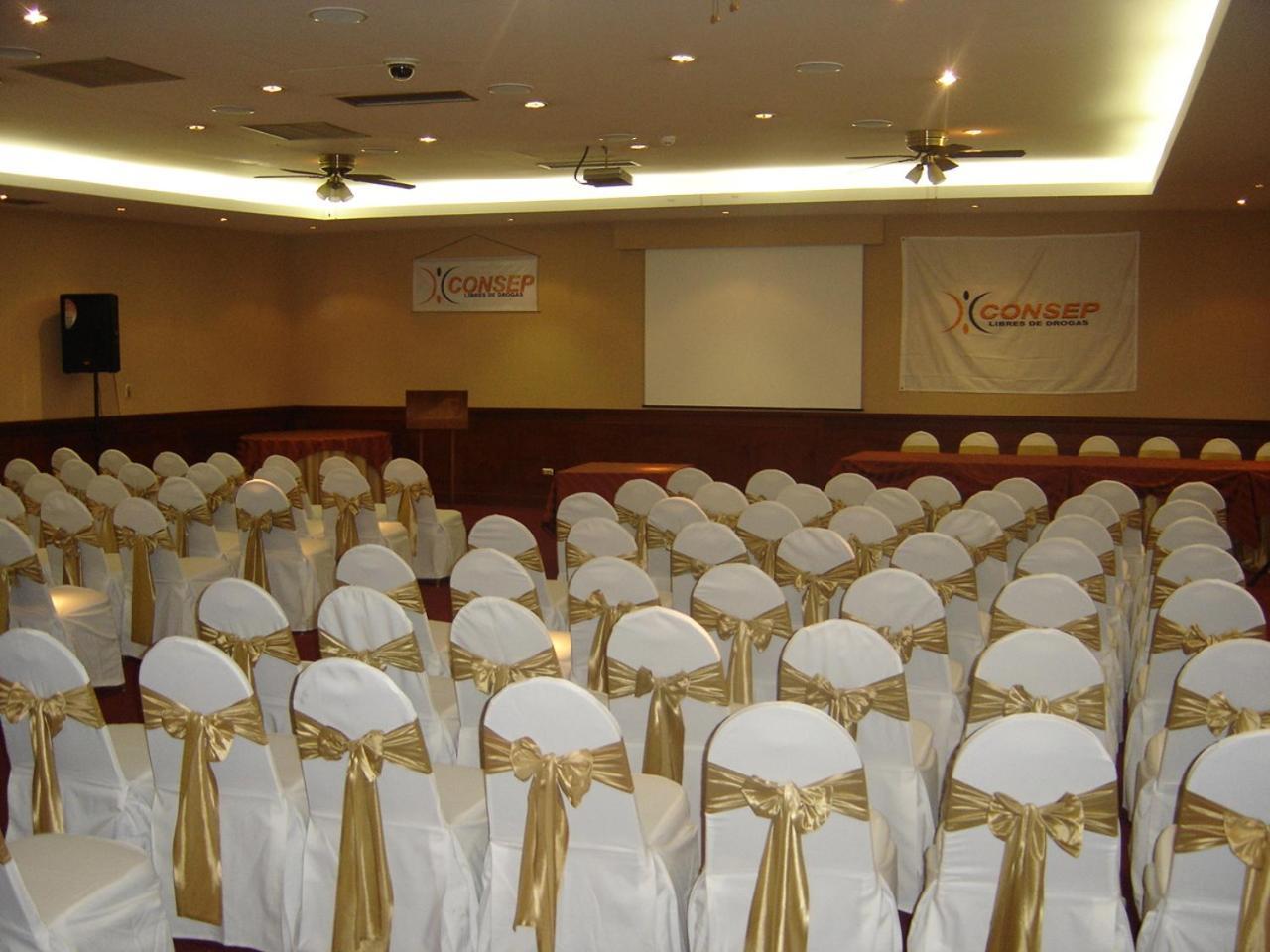 Hotel Emperador Ambato Kültér fotó