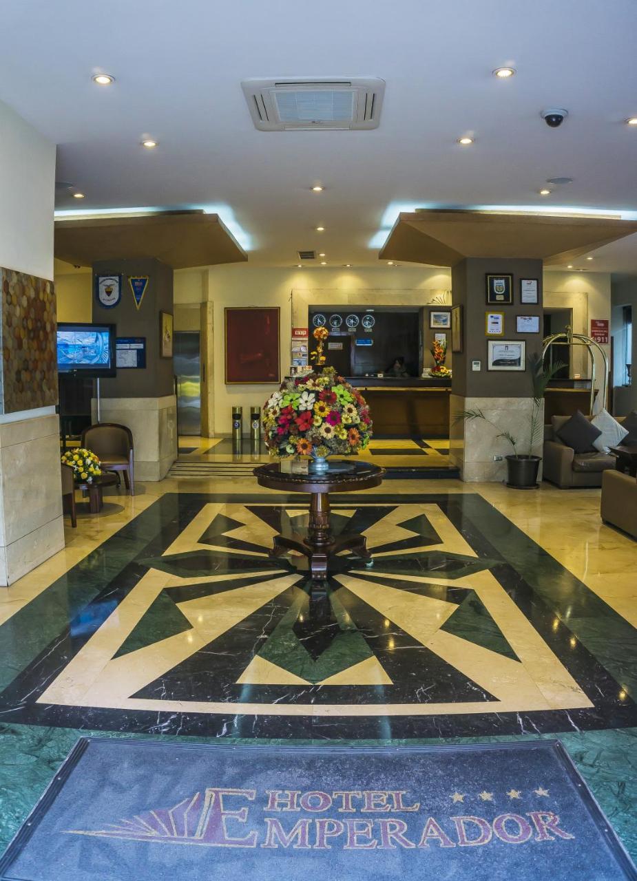 Hotel Emperador Ambato Kültér fotó