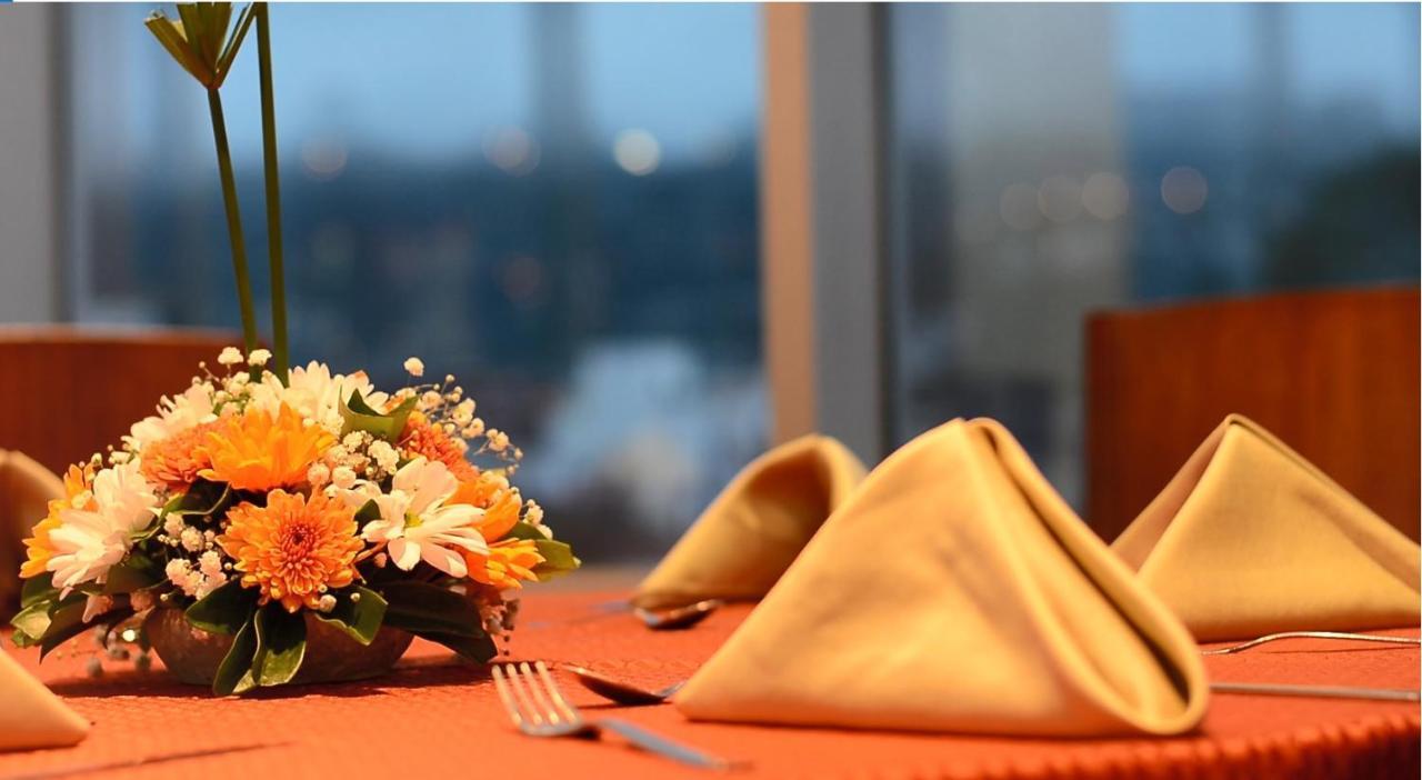 Hotel Emperador Ambato Kültér fotó