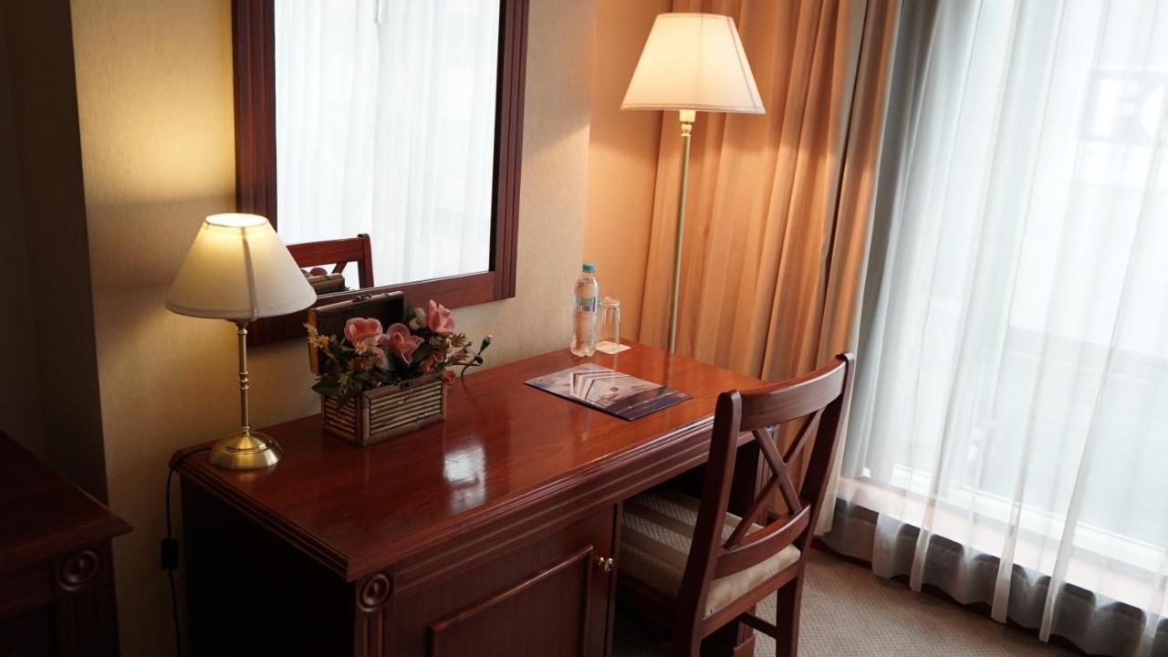 Hotel Emperador Ambato Kültér fotó