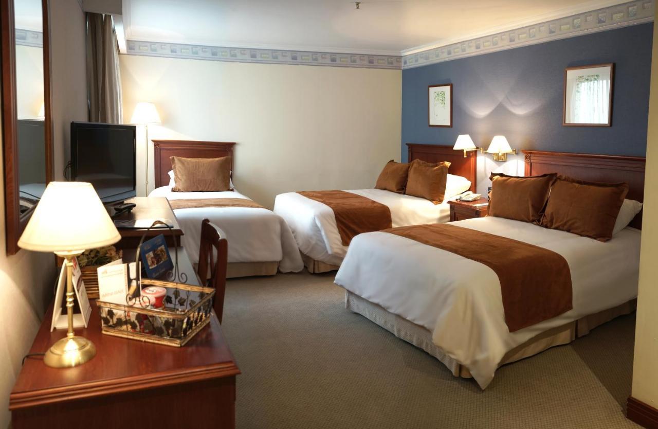 Hotel Emperador Ambato Kültér fotó