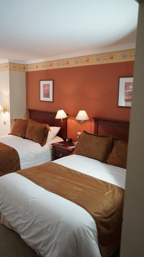 Hotel Emperador Ambato Kültér fotó